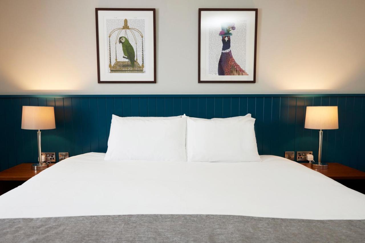 The Caledonian Hotel Leven  외부 사진