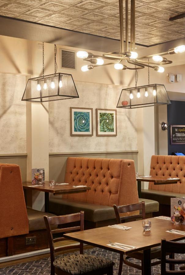 The Caledonian Hotel Leven  외부 사진