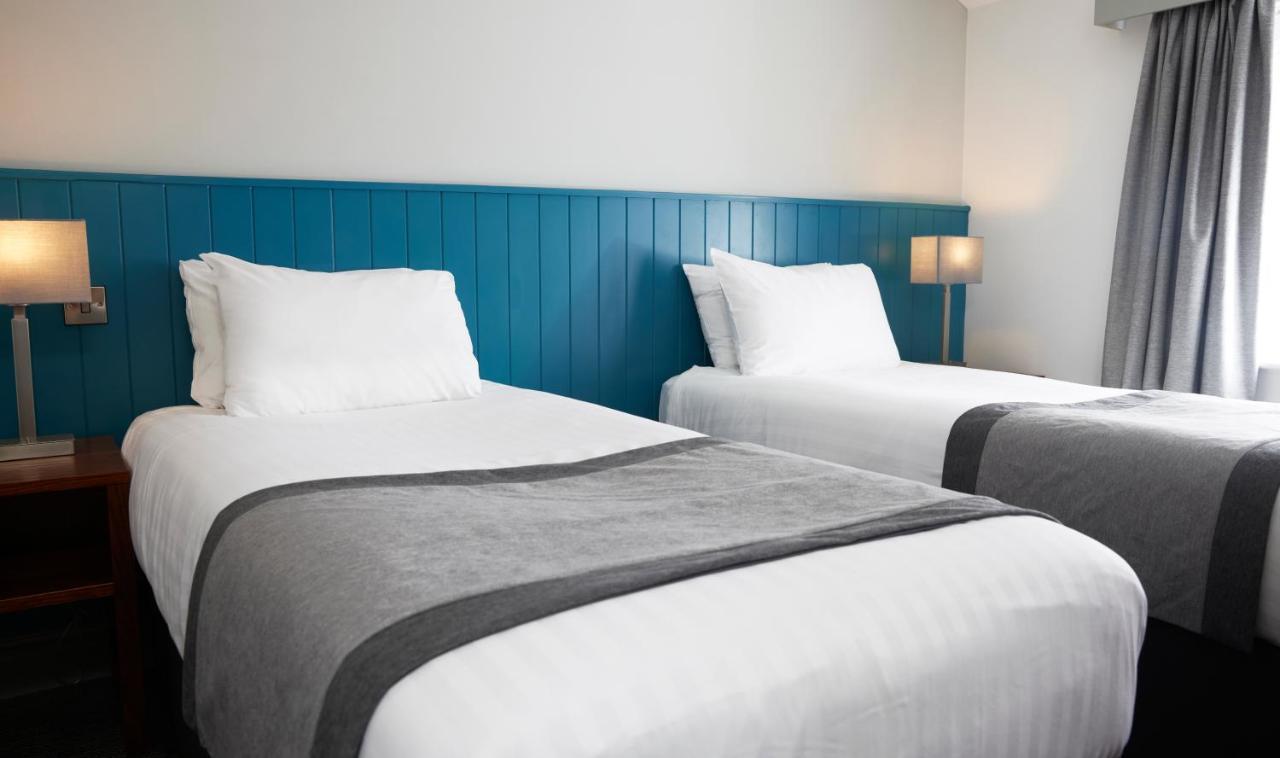 The Caledonian Hotel Leven  외부 사진