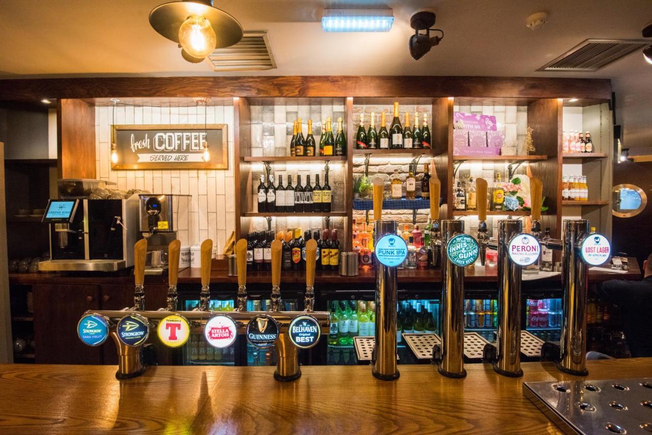 The Caledonian Hotel Leven  외부 사진