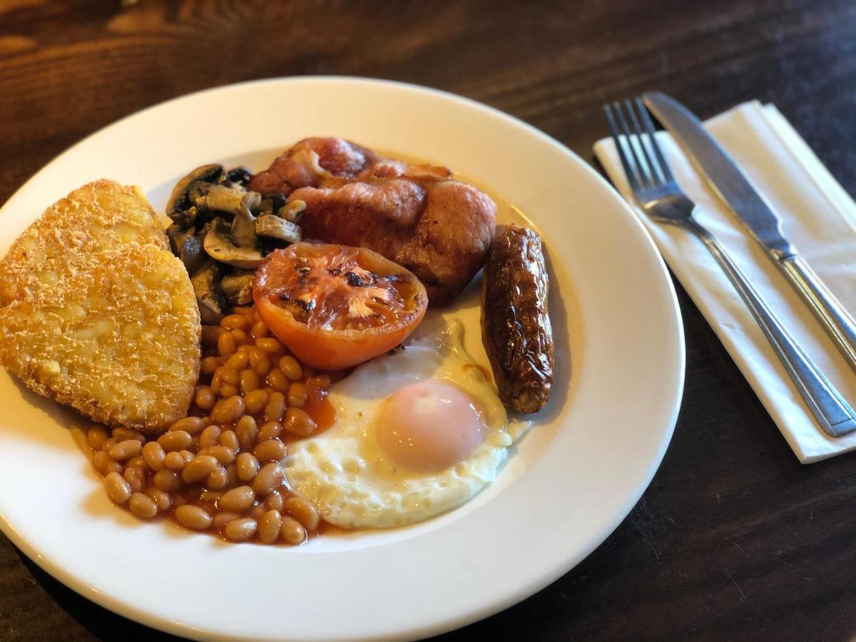 The Caledonian Hotel Leven  외부 사진